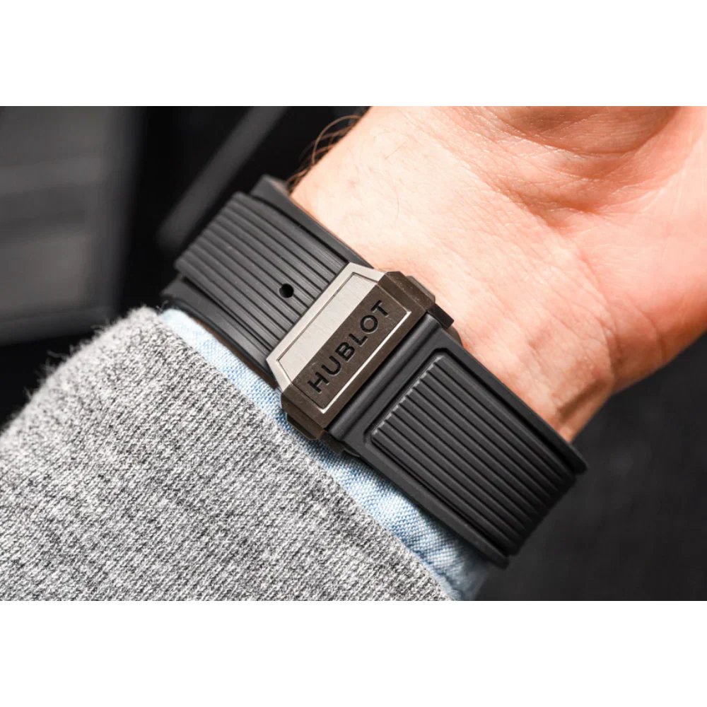 H Tourbillon Bi-Axis Ref#909.NX.1120.RX